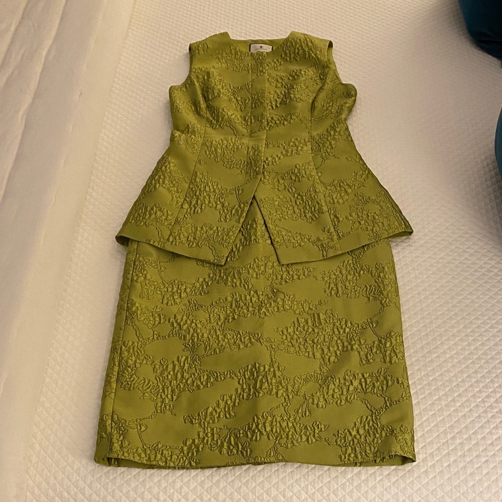 Tuckernuck Brocade Metallic Vest and Skirt Size 0